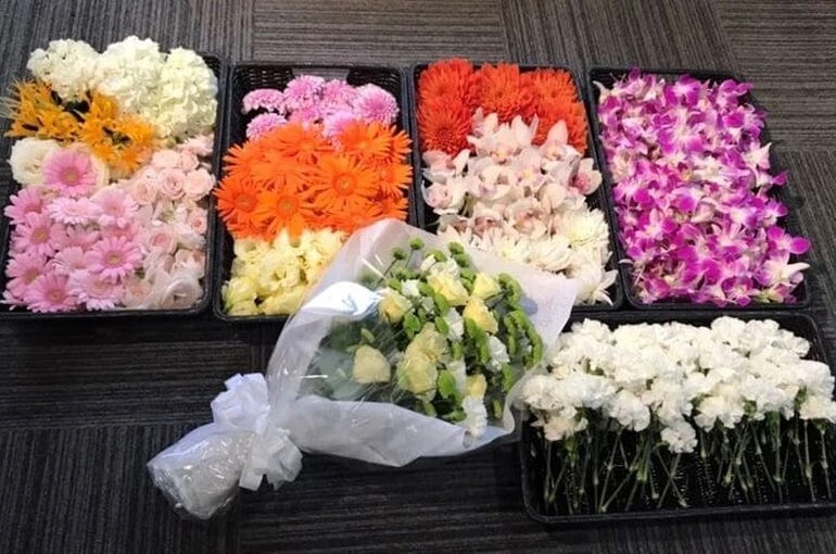 葬儀のお別れ花